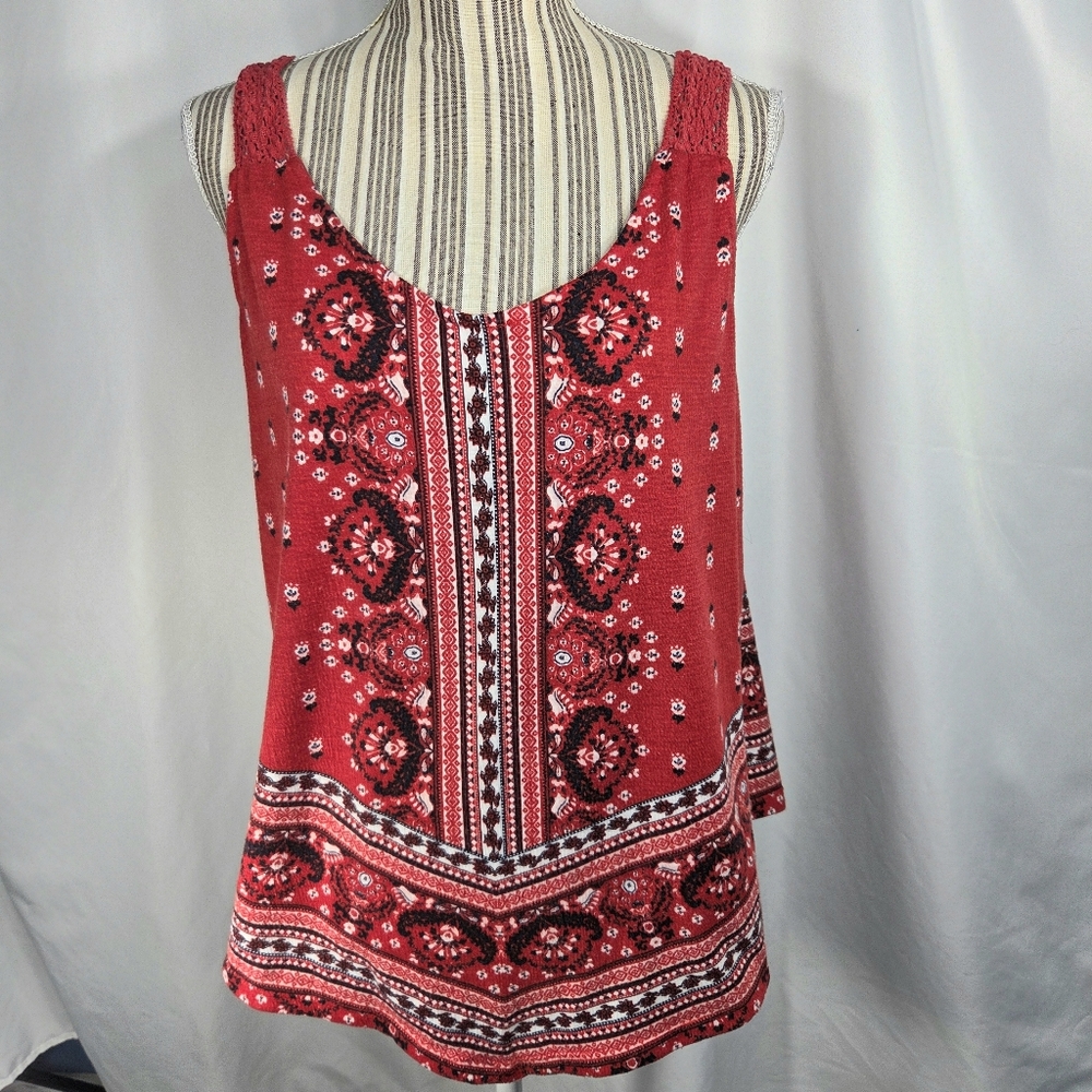 Absolutely Famous Red & Multicolored Lace Straps Sleeveless Top Size XLarge